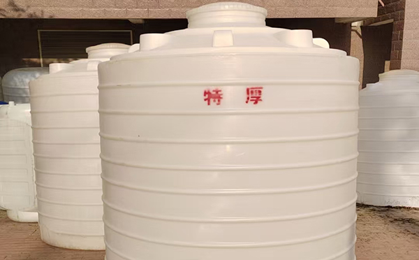 特厚玉门塑料桶批量交付实录：强化结构应对严苛储运环境